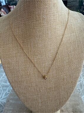 Delicate Gold-plated Teardrop Pendant Necklace